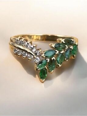 14KT Yellow Gold Marquise Emerald & Diamond V Cascading Ring Size 5 3/4